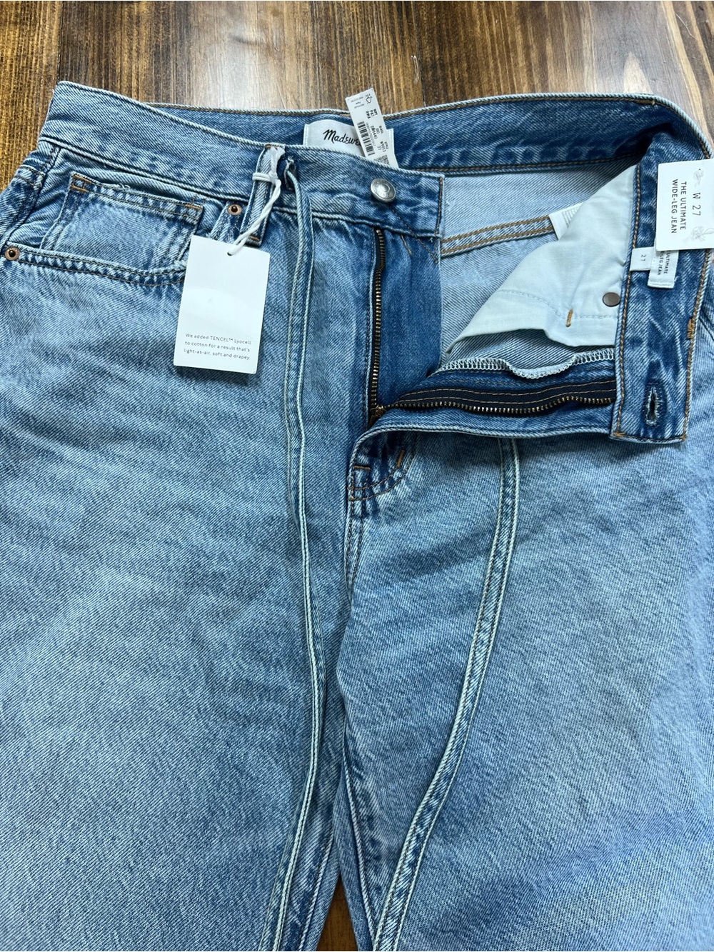 Madewell The Ultimate Wide-Leg Jean in Airy Denim Size 27 NWT *flawed* - Picture 10 of 16